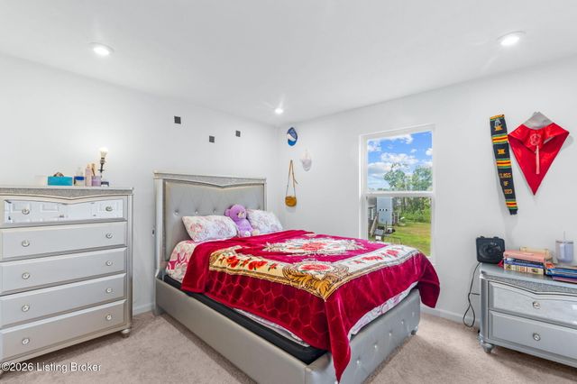 18076 Bridle Run Dr, Louisville, KY 40245