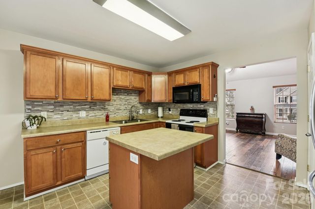 2041 Brantley Creek Drive, Kannapolis, NC 28083