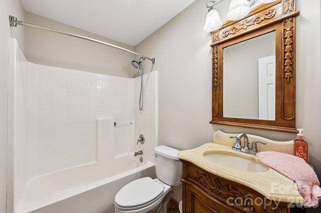 2041 Brantley Creek Drive, Kannapolis, NC 28083