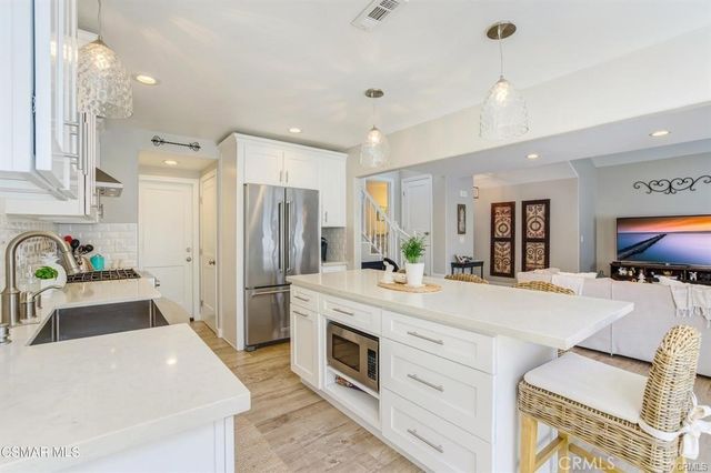 1948 Rory Lane 4, Simi Valley, CA 93063