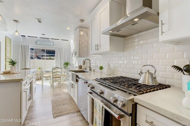 1948 Rory Lane 4, Simi Valley, CA 93063