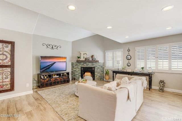 1948 Rory Lane 4, Simi Valley, CA 93063