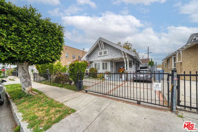 2905 W 14th Street, Los Angeles, CA 90006