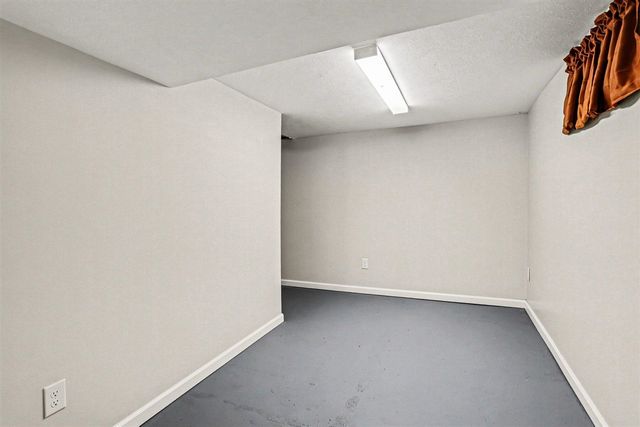 1434 Sycamore Street, Niles, MI 49120