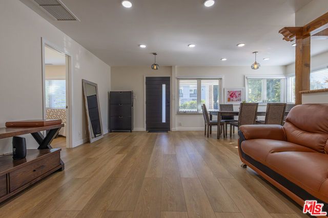 5123 Noble Avenue, Sherman Oaks, CA 91403