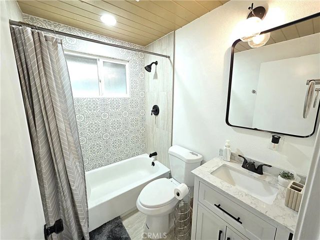 738 W Victoria Court, Lake Arrowhead, CA 92352