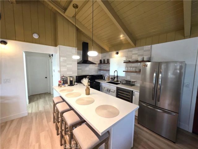 738 W Victoria Court, Lake Arrowhead, CA 92352