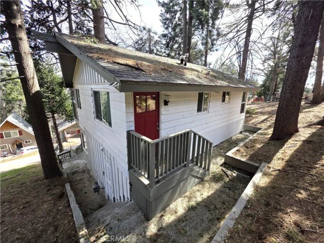 738 W Victoria Court, Lake Arrowhead, CA 92352