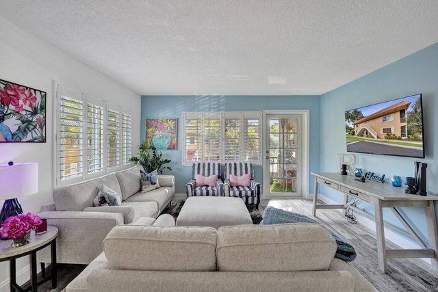 1930 NE 2ND Avenue 216L, Wilton Manors, FL 33305