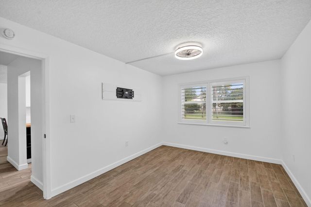500 Davis Road 37, Palm Springs, FL 33461