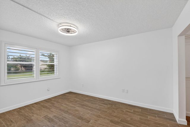 500 Davis Road 37, Palm Springs, FL 33461