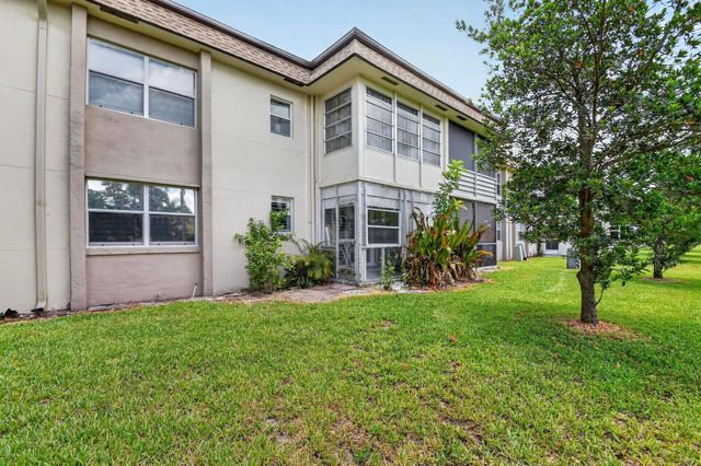 500 Davis Road 37, Palm Springs, FL 33461