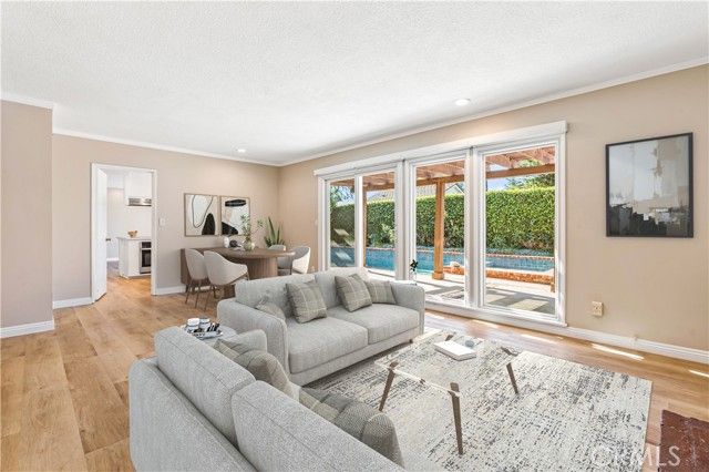 6923 Nita Avenue, West Hills (los Angeles), CA 91303