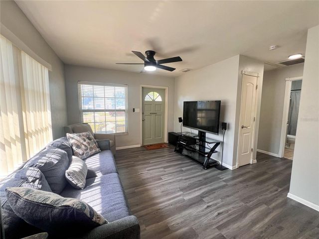 772 71ST AVENUE N, St Petersburg, FL 33702