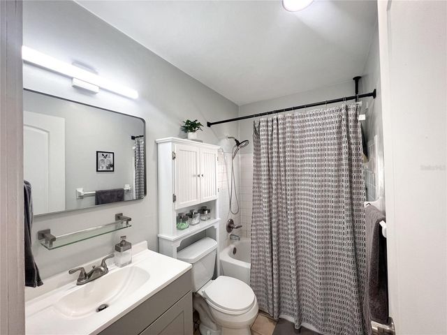 772 71ST AVENUE N, St Petersburg, FL 33702