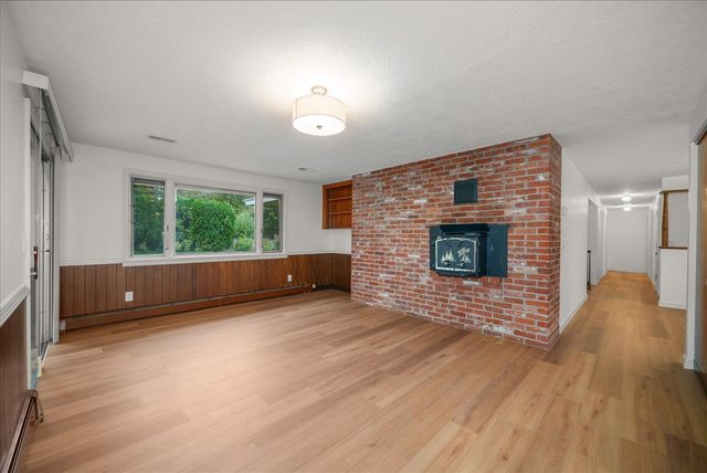 11121 E 22nd Ave, Spokane Valley, WA 99206