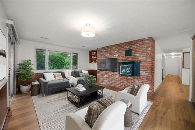11121 E 22nd Ave, Spokane Valley, WA 99206