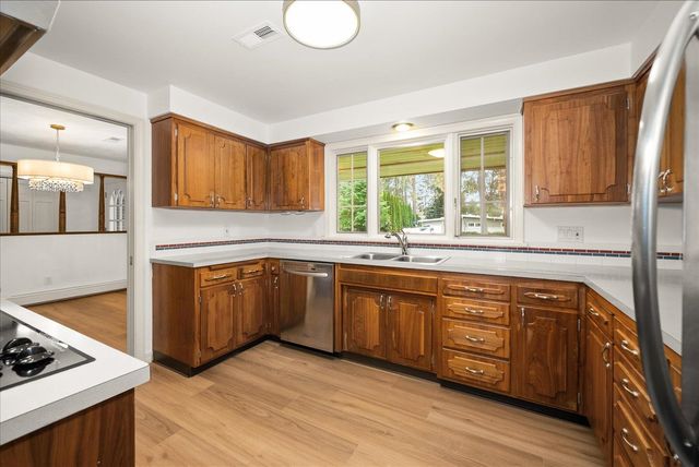 11121 E 22nd Ave, Spokane Valley, WA 99206