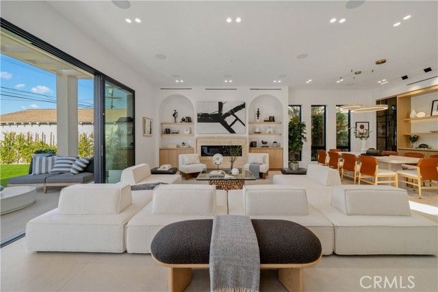 4941 Nagle Avenue, Sherman Oaks, CA 91423