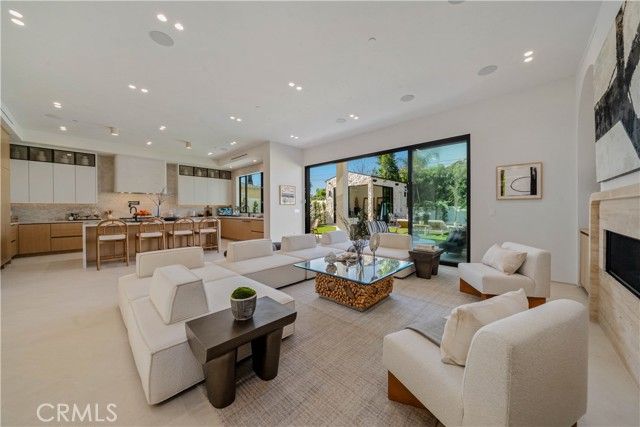 4941 Nagle Avenue, Sherman Oaks, CA 91423