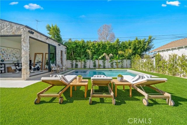 4941 Nagle Avenue, Sherman Oaks, CA 91423