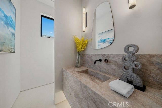 4941 Nagle Avenue, Sherman Oaks, CA 91423