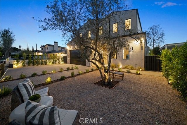 4941 Nagle Avenue, Sherman Oaks, CA 91423