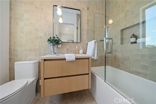 4941 Nagle Avenue, Sherman Oaks, CA 91423