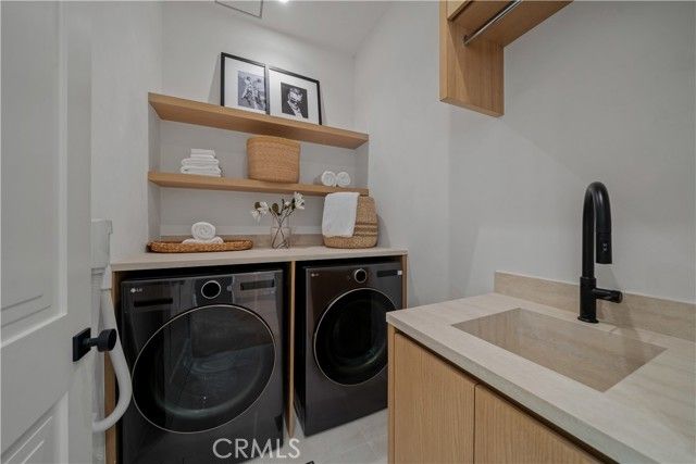 4941 Nagle Avenue, Sherman Oaks, CA 91423