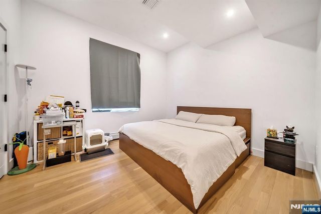 279 Myrtle Avenue, Fort Lee, NJ 07024