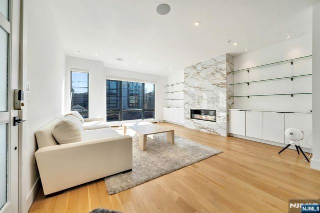 279 Myrtle Avenue, Fort Lee, NJ 07024