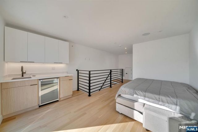 279 Myrtle Avenue, Fort Lee, NJ 07024