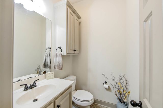 176 Lake Howard Avenue, Thibodaux, LA 70301