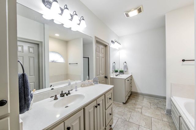 176 Lake Howard Avenue, Thibodaux, LA 70301