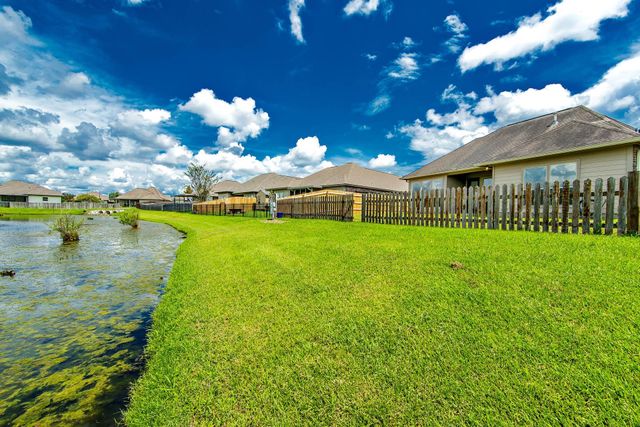 176 Lake Howard Avenue, Thibodaux, LA 70301