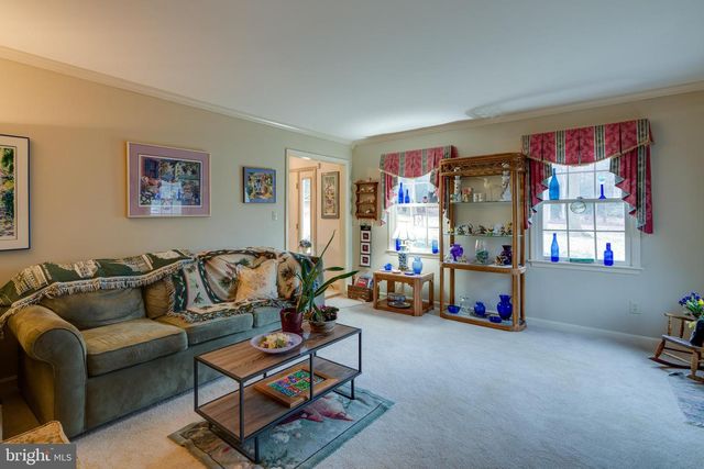 16 WILD FOREST DR, Wernersville, PA 19565