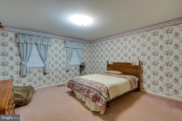 16 WILD FOREST DR, Wernersville, PA 19565