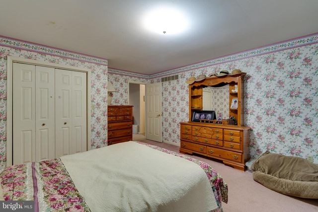 16 WILD FOREST DR, Wernersville, PA 19565