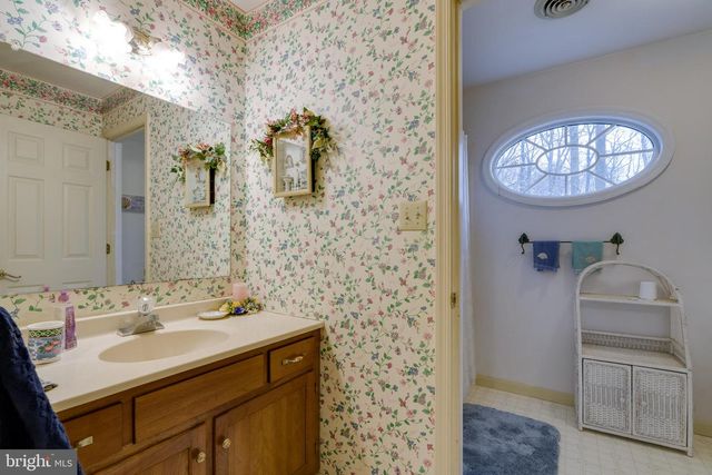 16 WILD FOREST DR, Wernersville, PA 19565