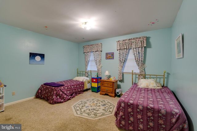 16 WILD FOREST DR, Wernersville, PA 19565