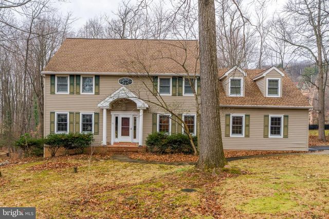 16 WILD FOREST DR, Wernersville, PA 19565