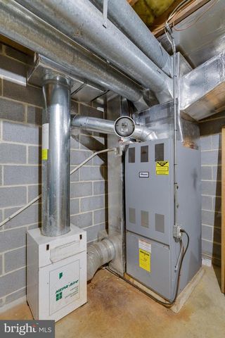 16 WILD FOREST DR, Wernersville, PA 19565