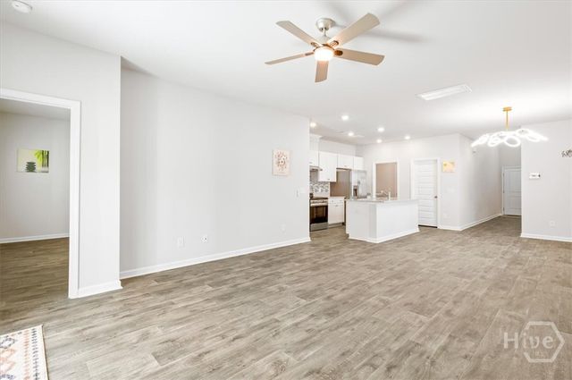 142 Bottlebrush Dr, Bloomingdale, GA 31302