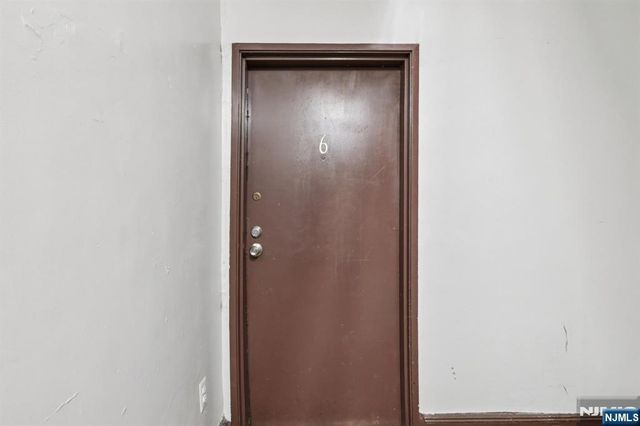 262 Clendenny Avenue 6, Jersey City, NJ 07304