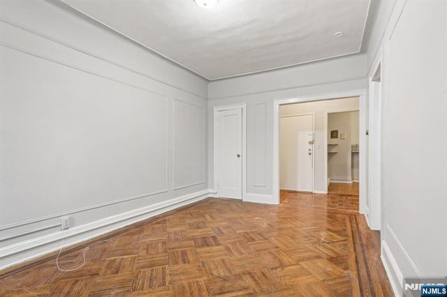 262 Clendenny Avenue 6, Jersey City, NJ 07304