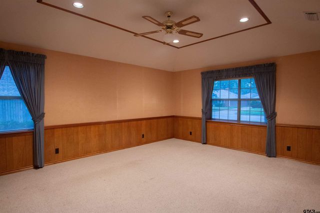 5900 Stoneleigh Dr, Tyler, TX 75703