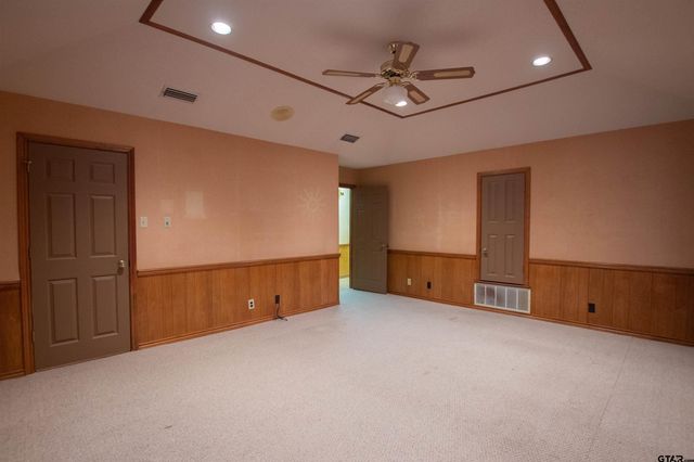 5900 Stoneleigh Dr, Tyler, TX 75703