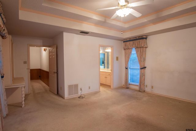 5900 Stoneleigh Dr, Tyler, TX 75703