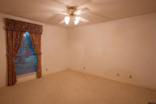 5900 Stoneleigh Dr, Tyler, TX 75703