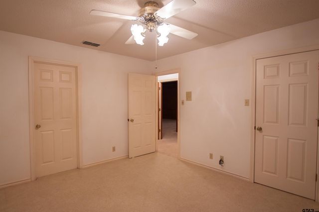 5900 Stoneleigh Dr, Tyler, TX 75703